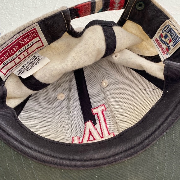 Los Angeles Dodgers Rare Tribal Strapback Cap - Picture 4 of 4